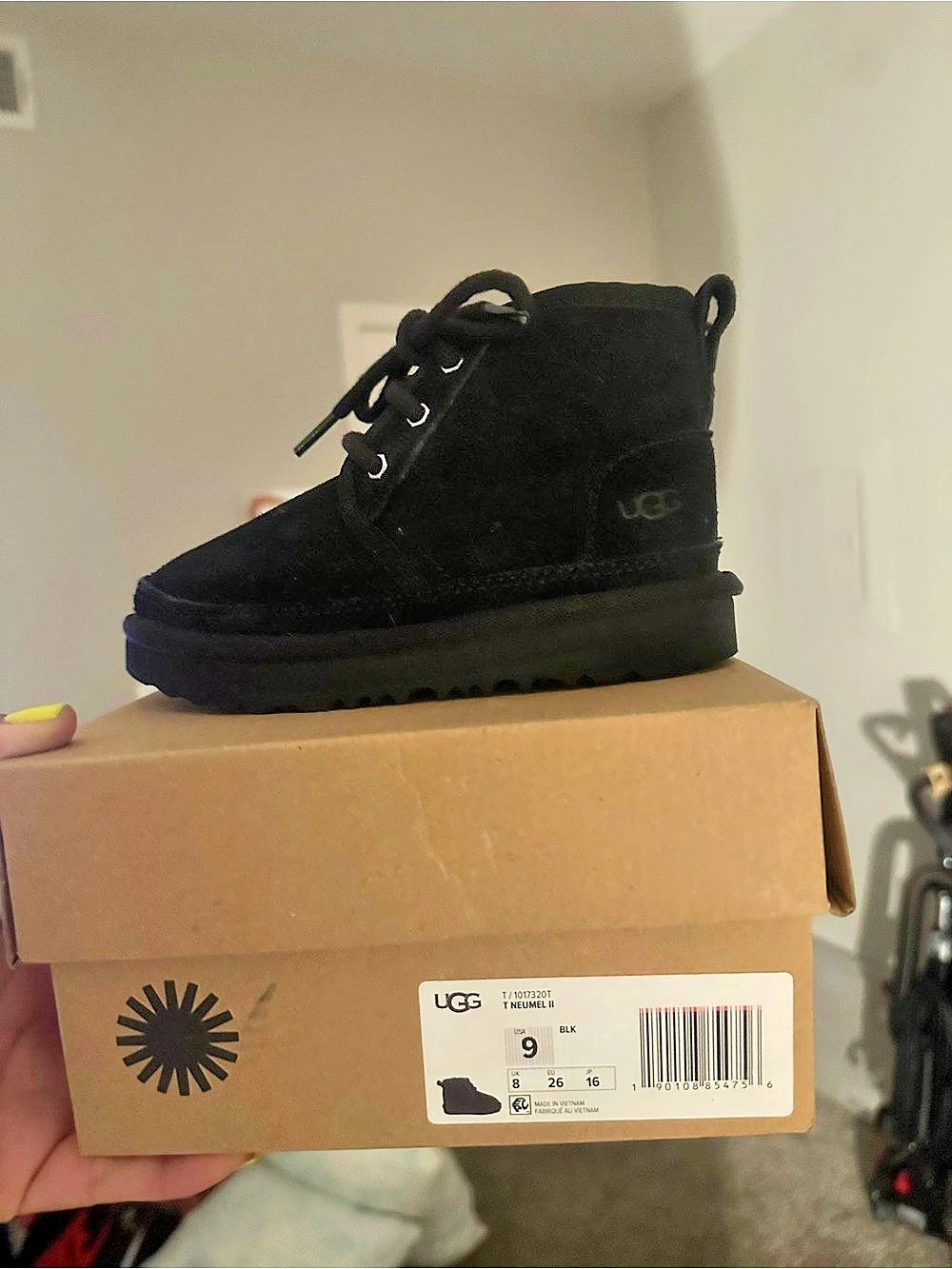 UGG Neumel II Black Ankle Boots US 9